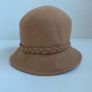 100% wool winter camel bucket hat w braided trim